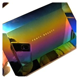Fenty Beauty Galaxy Palette